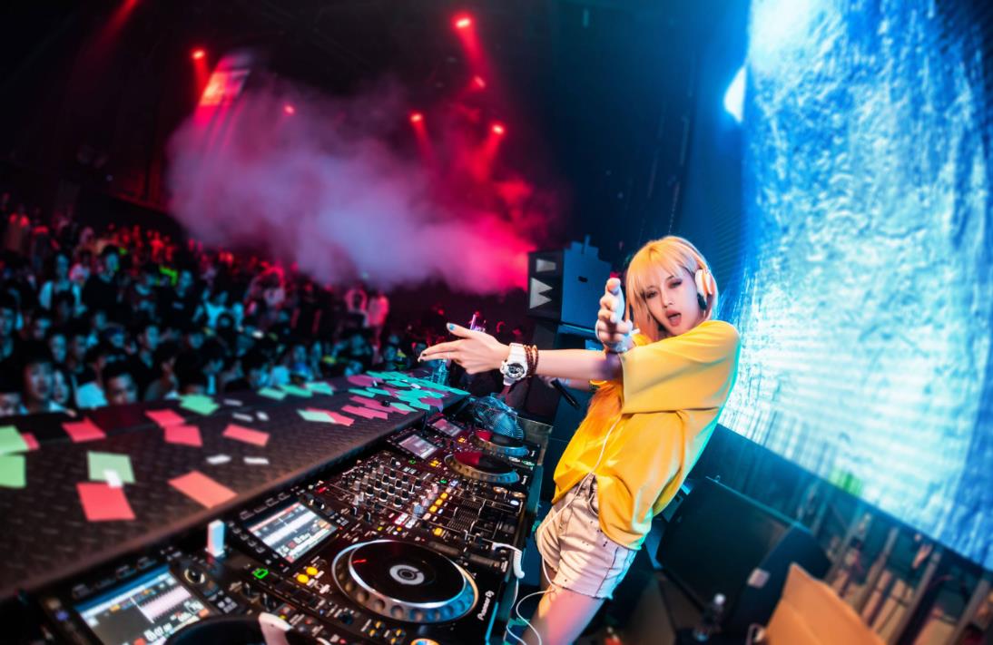 单首都是1小时左右时长的串烧DJ舞曲歌曲大合集